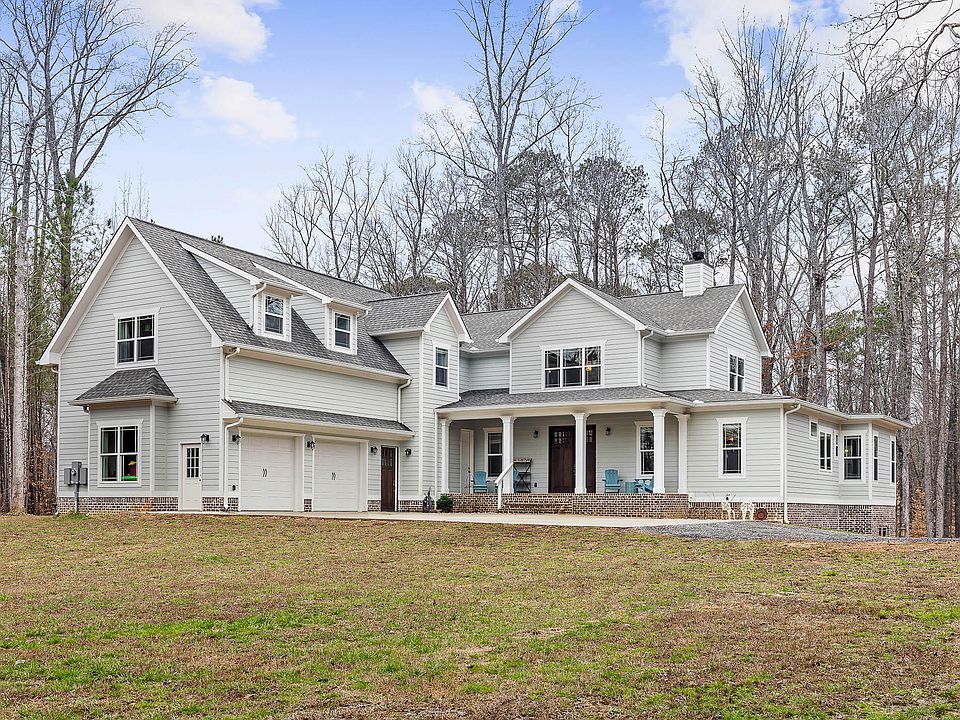 1st image of 402 Roark Ln