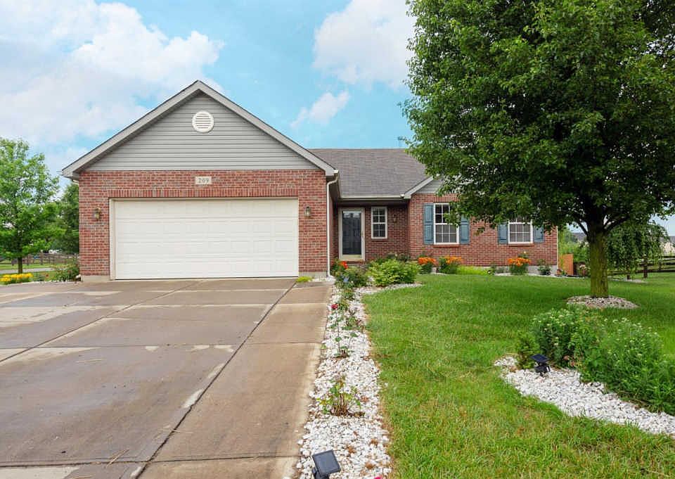 1st image of 209 Wellington Ct