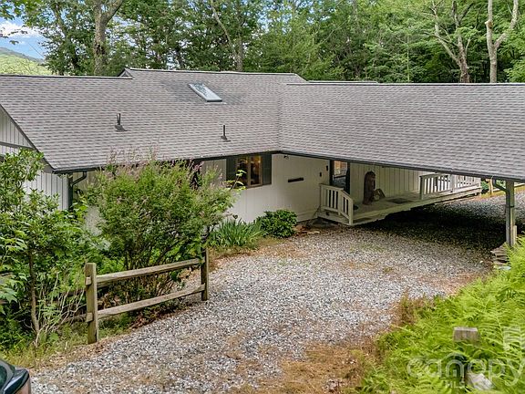 3rd image of 38 Bee Tree Ln