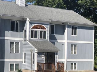 330 Sunderland Rd UNIT 8, Worcester, MA 01604