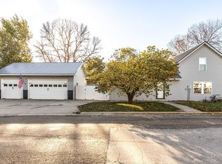 502 5th Ave SW, State Center, IA 50247