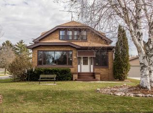 1055 Elm St, Cleveland, WI 53015