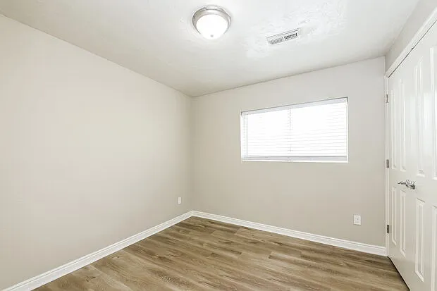 27 E Yale St — Photo 4