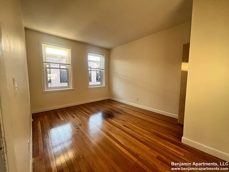 1137 Commonwealth Ave #9 — Photo 5