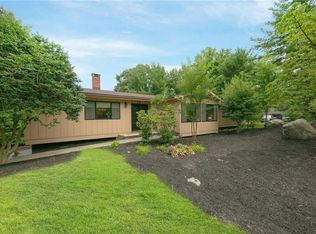 26 Sherwood Ridge Rd, Pomona, NY 10970
