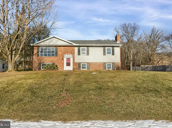 206 Cider Ln, Lewistown, PA 17044