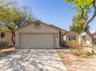 3688 W Sunglade Dr, Tucson, AZ 85742