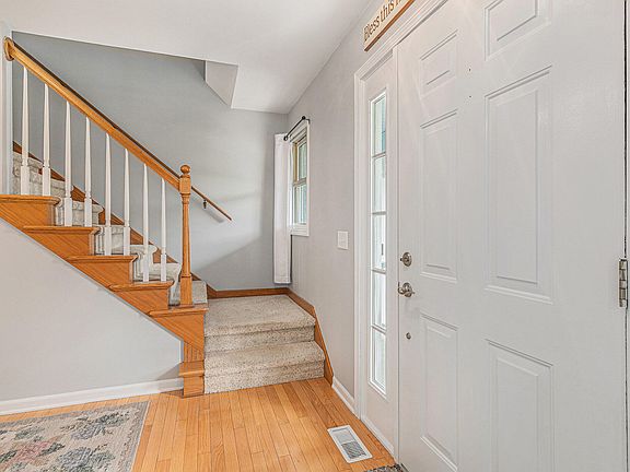 4th image of 4896 Cedar Crest Ct NE