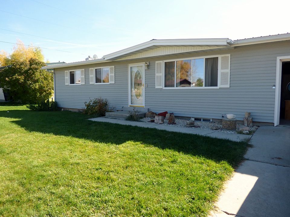 1st image of 275 River Dr