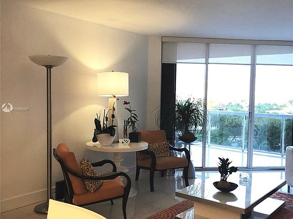 3rd image of 3610 Yacht Club Dr APT 701