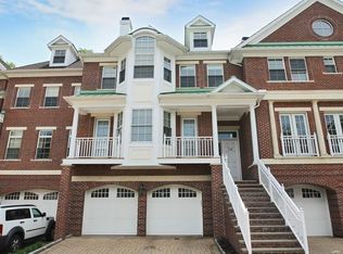 708 Heights Ln, Tenafly, NJ 07670