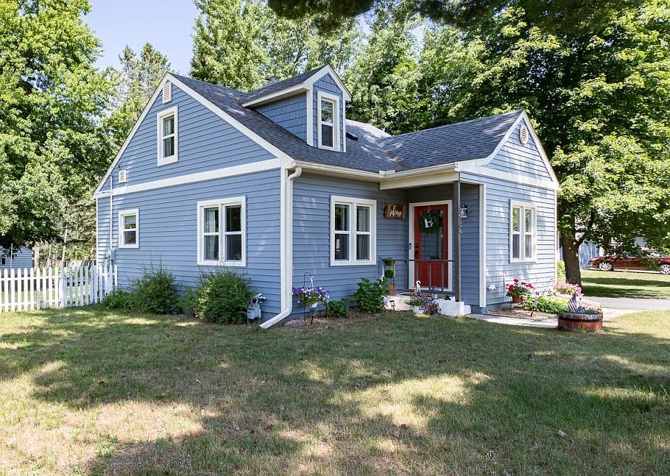 3936 TROY STREET, Wausau, WI 54403 Zillow