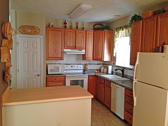 5th image of 2106 Hathaway Ct