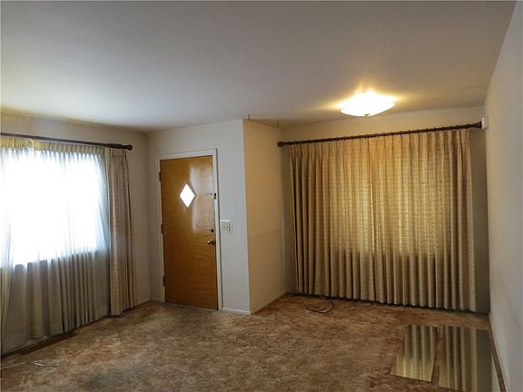 4th image of 1643 Alderson Ave