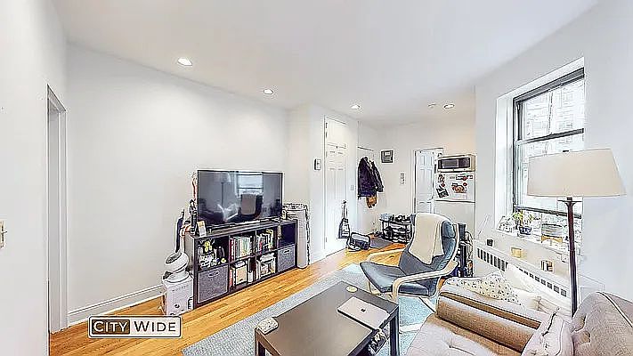 1st image of 1441 York Ave APT 5RS