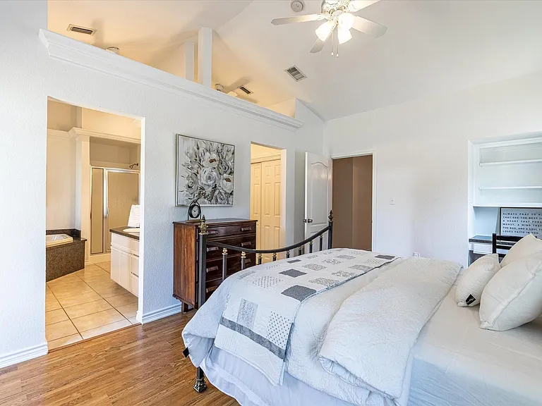 508 Pine Ln — Photo 9
