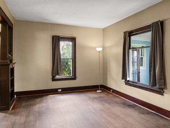 3rd image of 2113 Madison St