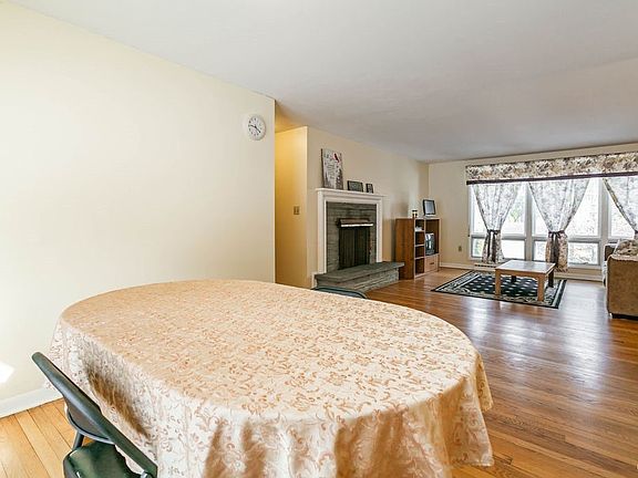 2nd image of 112 Southfield Dr