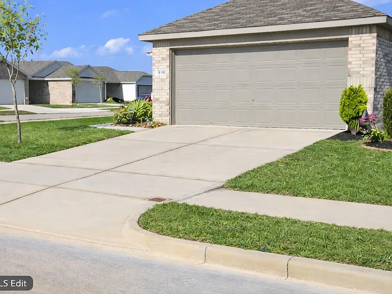 9018 Burnet Bay Ct — Photo 2