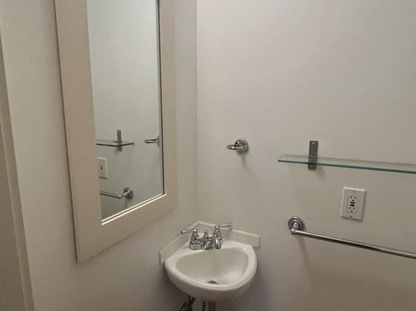 2 bedroom rental in Vancouver — photo 12
