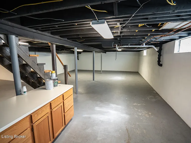 9008 Haviland Ave — Photo 28