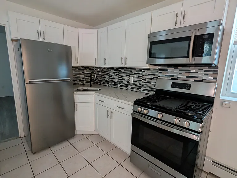 1395 Kearney Ave #B — Photo 1