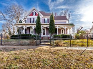 132 E 2nd St, Minneapolis, KS 67467