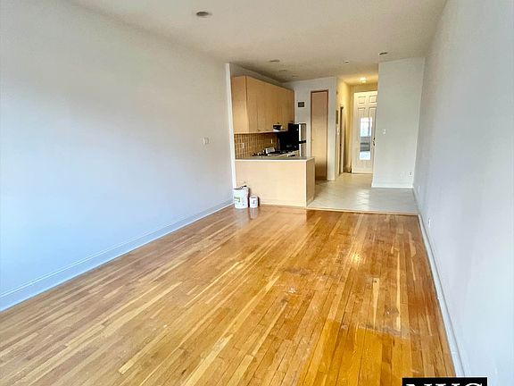 2nd image of 1450 2nd Ave APT 4C
