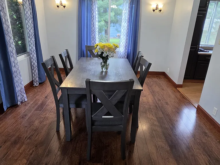 728 Winona St — Photo 3