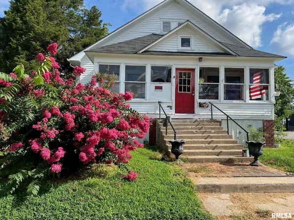 503 E Poplar St, West Frankfort, IL 62896