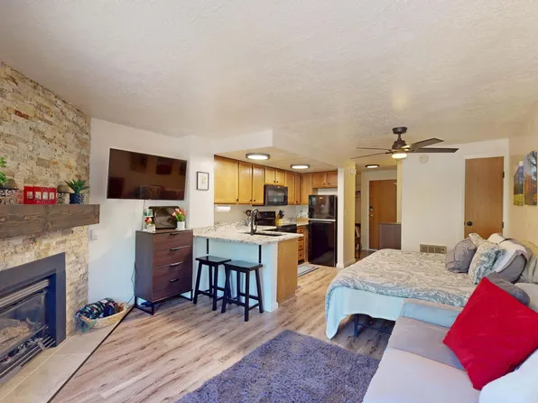 464 N State Highway 143 #B103, Brian Head, UT 84719