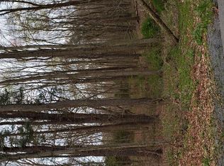 460 Oak Leaf Ln, Roaring Spring, PA 16673