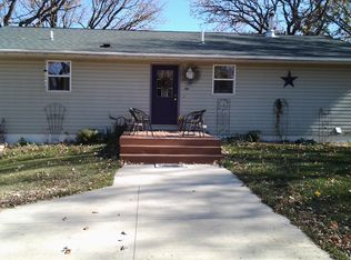 6907 Meadowbrook St SE, Rochester, MN 55904