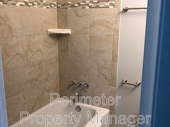 4th image of 7352 Old Kings Rd S