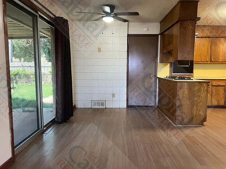 4304 NW 11th St — Photo 8