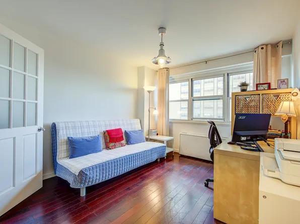 66-36 Yellowstone Boulevard image 8 of 22