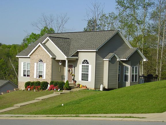 2nd image of 767 Fuller Glen Cir