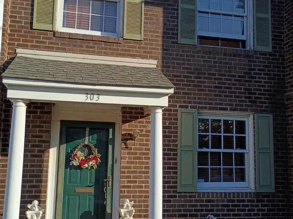 303 Senate Ct, Camden, NJ 08103