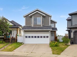 117 S Hidden Spring Cir NW, Calgary, AB T3A 5H4