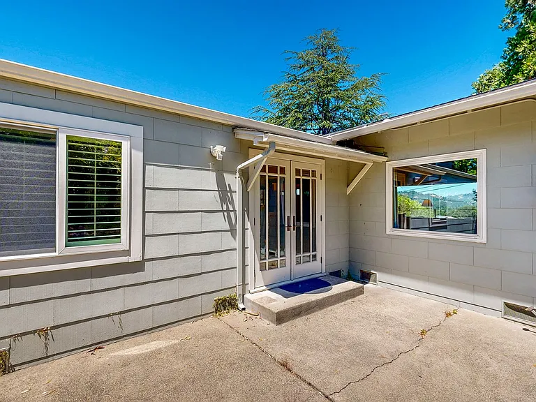 4560 Sullivan Ct — Photo 56