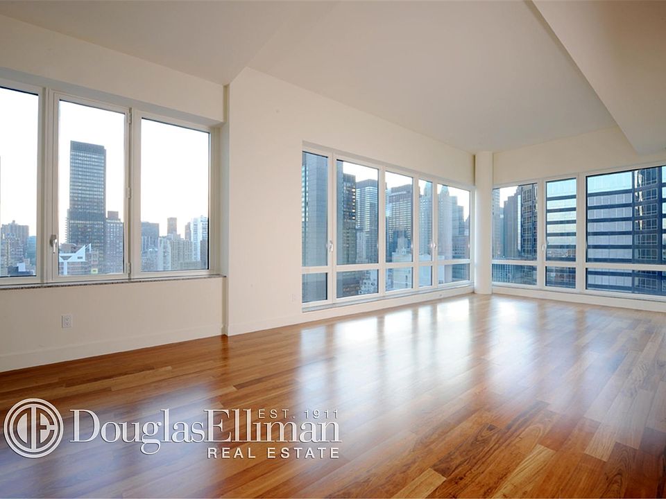 1st image of 250 E 53rd St APT 3301