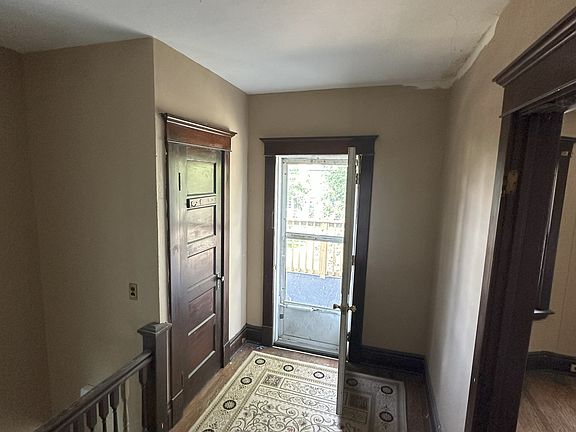 2nd image of 425 Cumberland Ave Unit 2