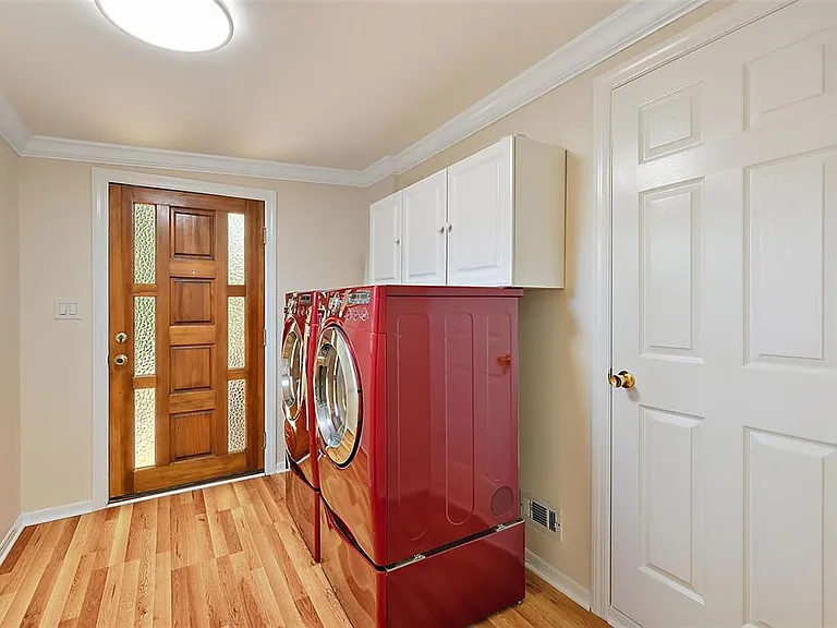 507 Lakeshore Dr — Photo 23