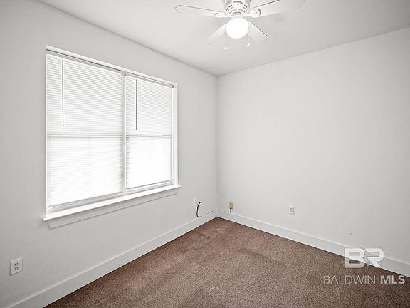 5th image of 635 E Azalea Ave