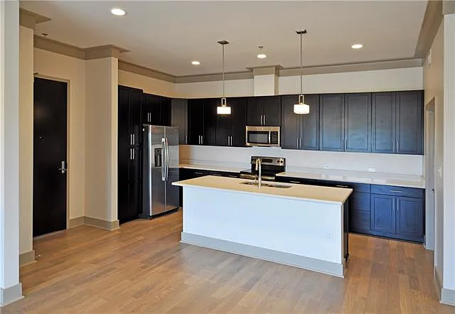 2 bed, 2.0 bath, 1510 sqft, $2,600 — Photo 3