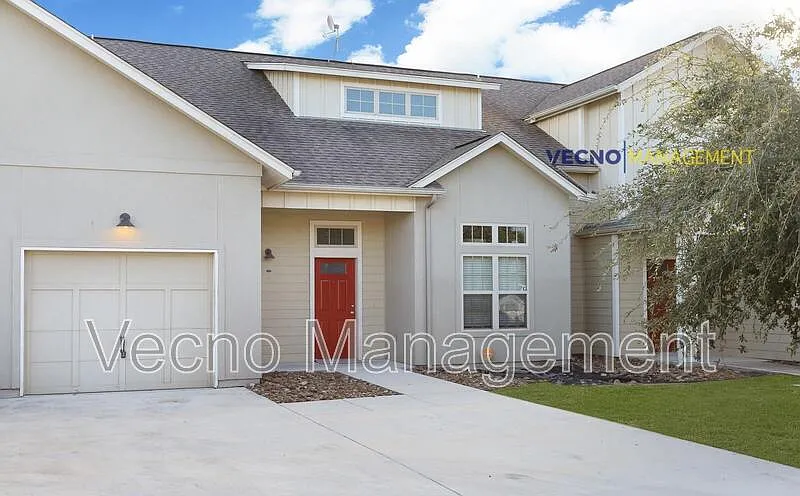 2 bed, 1.5 bath, 1544 sqft, $1,600 — Photo 2
