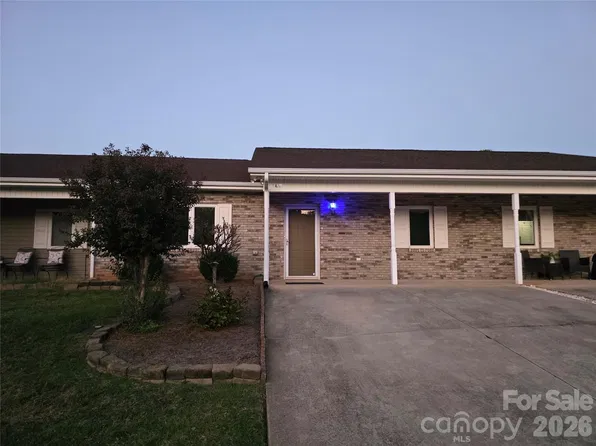 505 2nd Street Pl NE APT E2, Conover, NC 28613