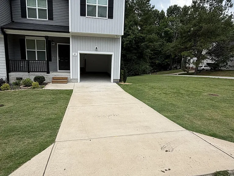 109 Stewarts Knob Dr — Photo 2