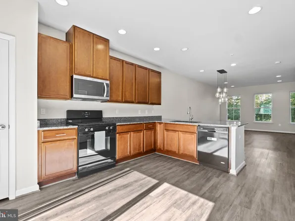 712 Hendrix Ave, Gaithersburg, MD 20878