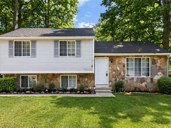 5172 Scarbrough Trl W, Stone Mountain, GA 30088